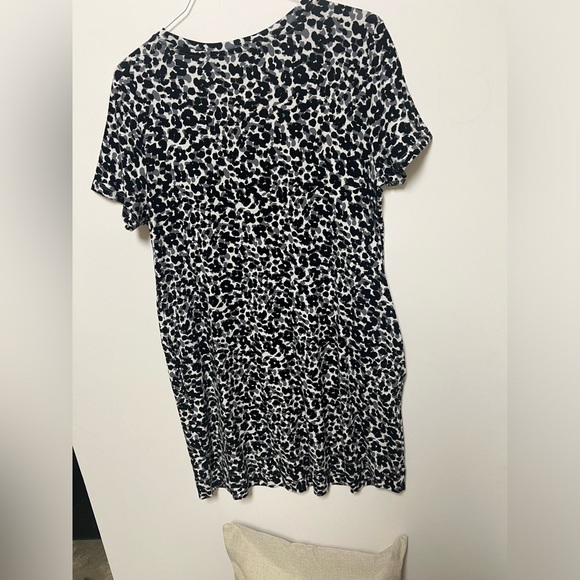 ELLEN TRACY WOMAN BLACK, WHITE & GRAY COTTON ROUND NECK SIZE XL DRESS - Picture 2 of 5